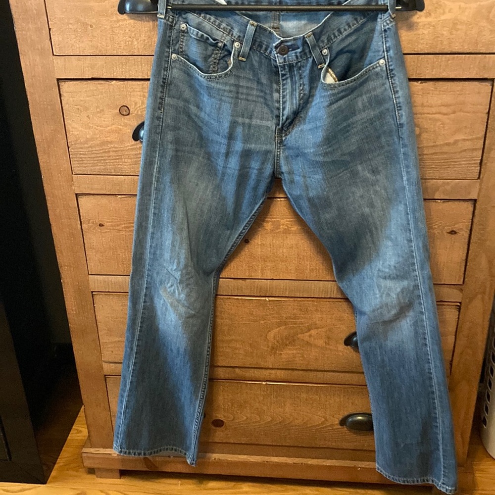 Levis 32x30 527
